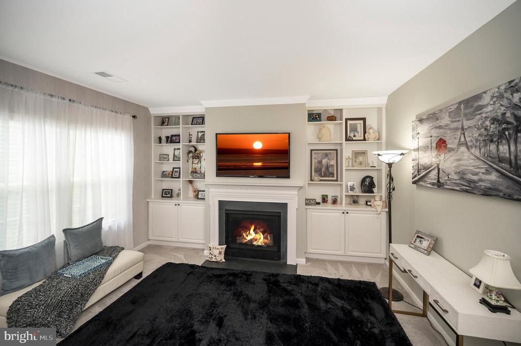 Fredericksburg, Virginia, 22406, United States, 5 Bedrooms Bedrooms, ,6 BathroomsBathrooms,Residential,For Sale,1981857