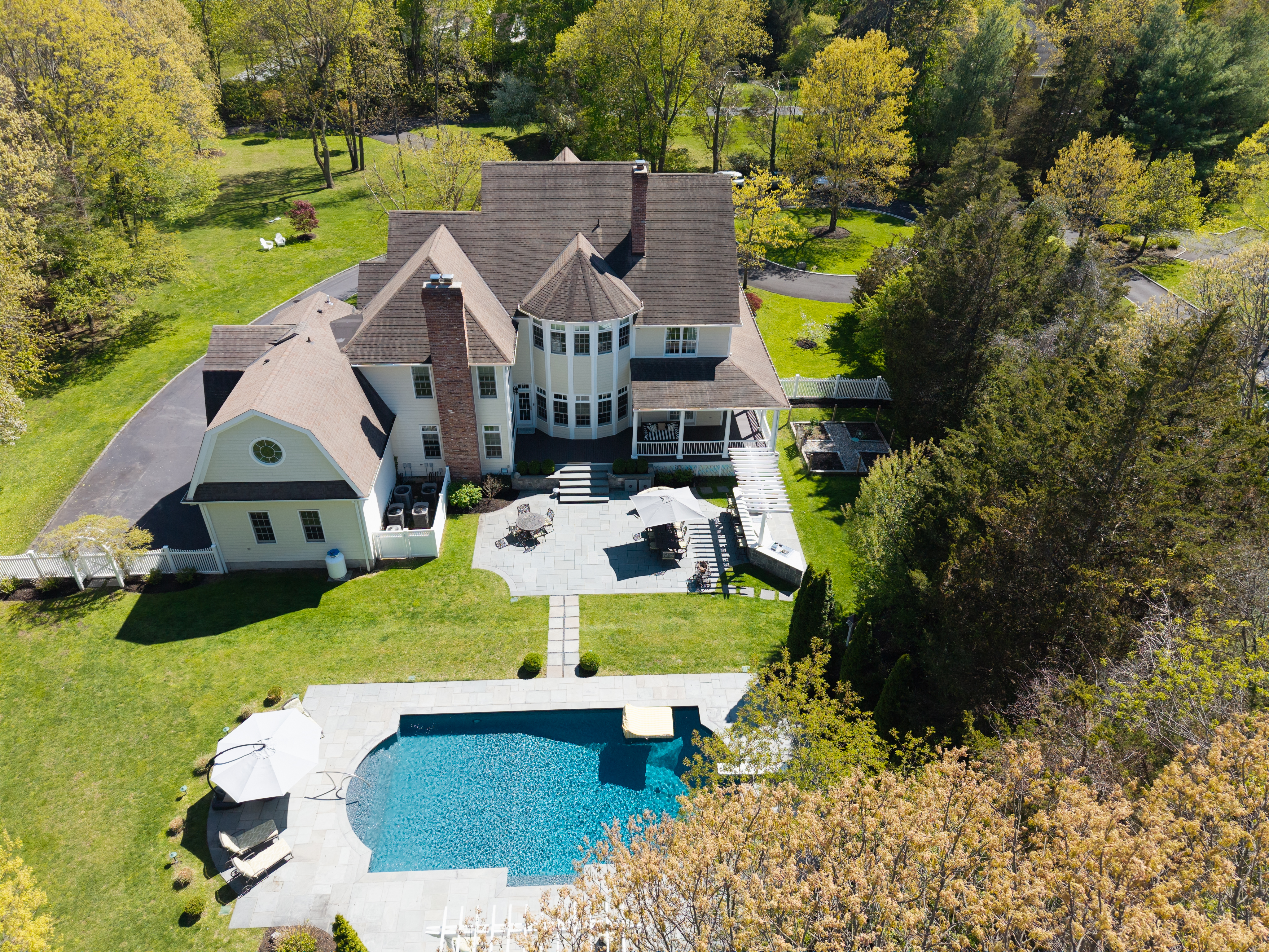  503 Cold Spring Road, Laurel Hollow, NY 11791 - 物件實景