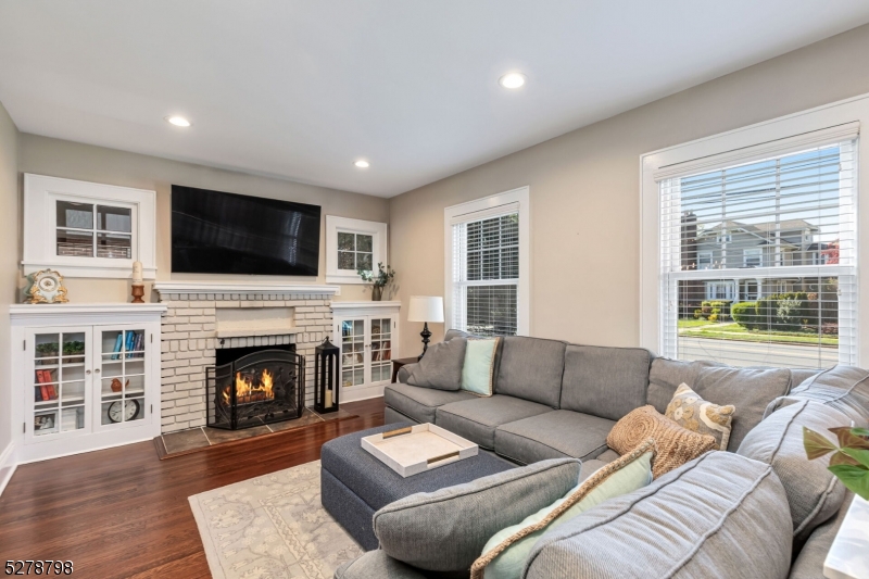 508 Orange Ave, Cranford Twp., New Jersey, 07016, United States, 4 Bedrooms Bedrooms, ,2 BathroomsBathrooms,Residential,For Sale,508 Orange Ave,1614005