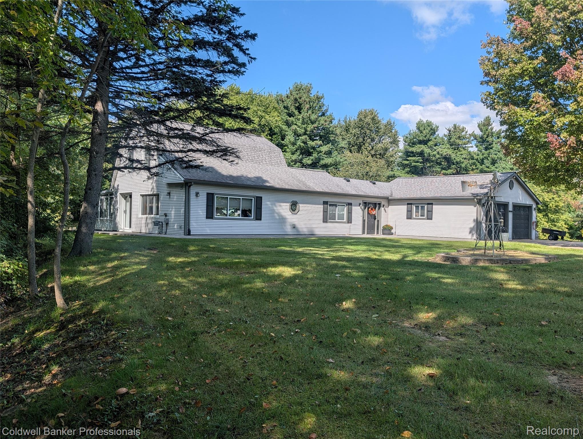 Lapeer Rd, North Branch, MI 48461