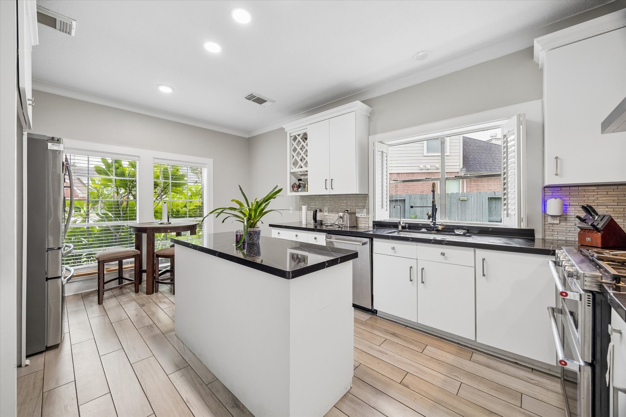  9818 Sandtown Circle - 物件實景