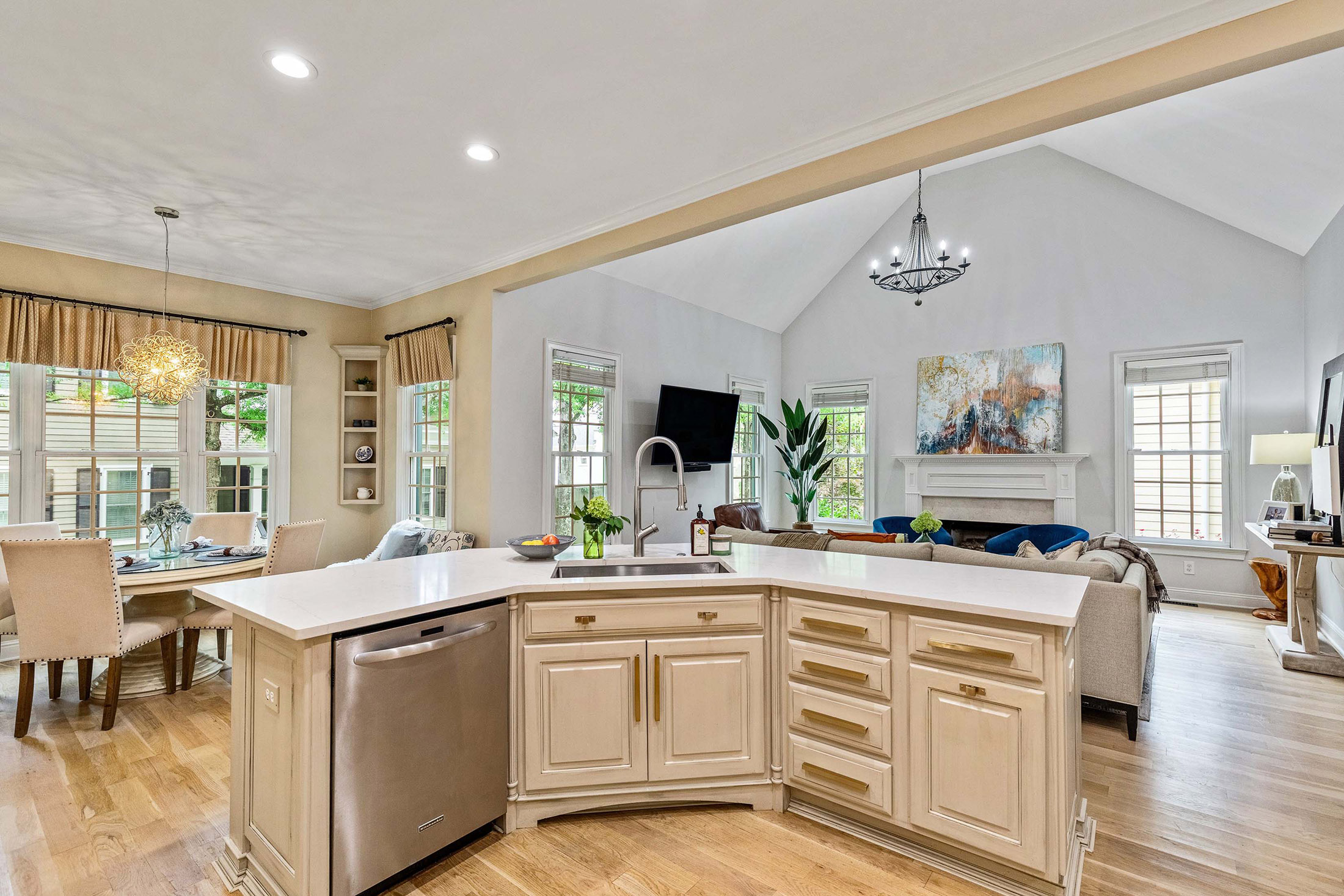  Lovely Home on Large Parkside Estate Lot in Beautiful North Cove - 物件實景