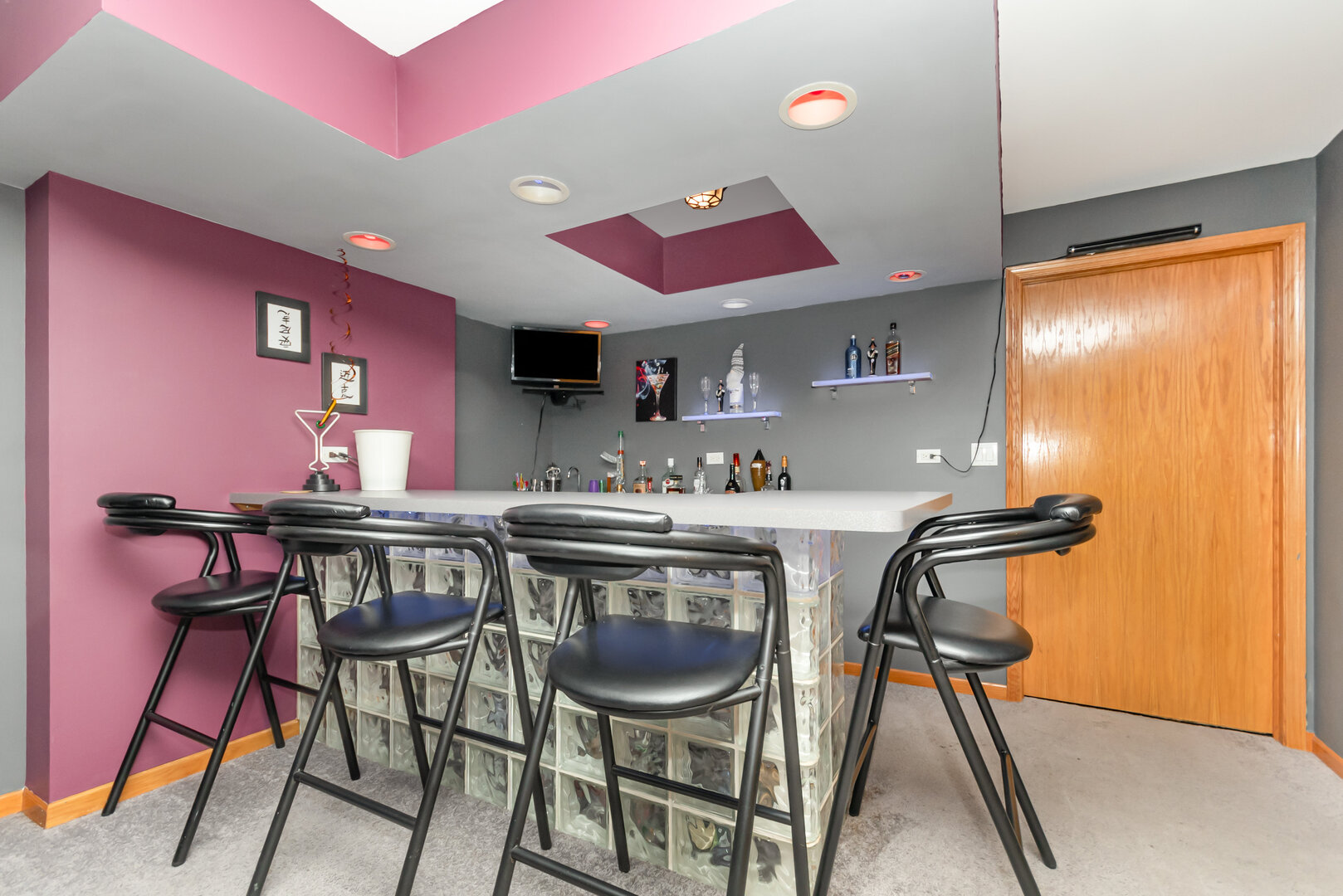 Chicago, Illinois, 60609, United States, 3 Bedrooms Bedrooms, ,3 BathroomsBathrooms,Residential,For Sale,1941639