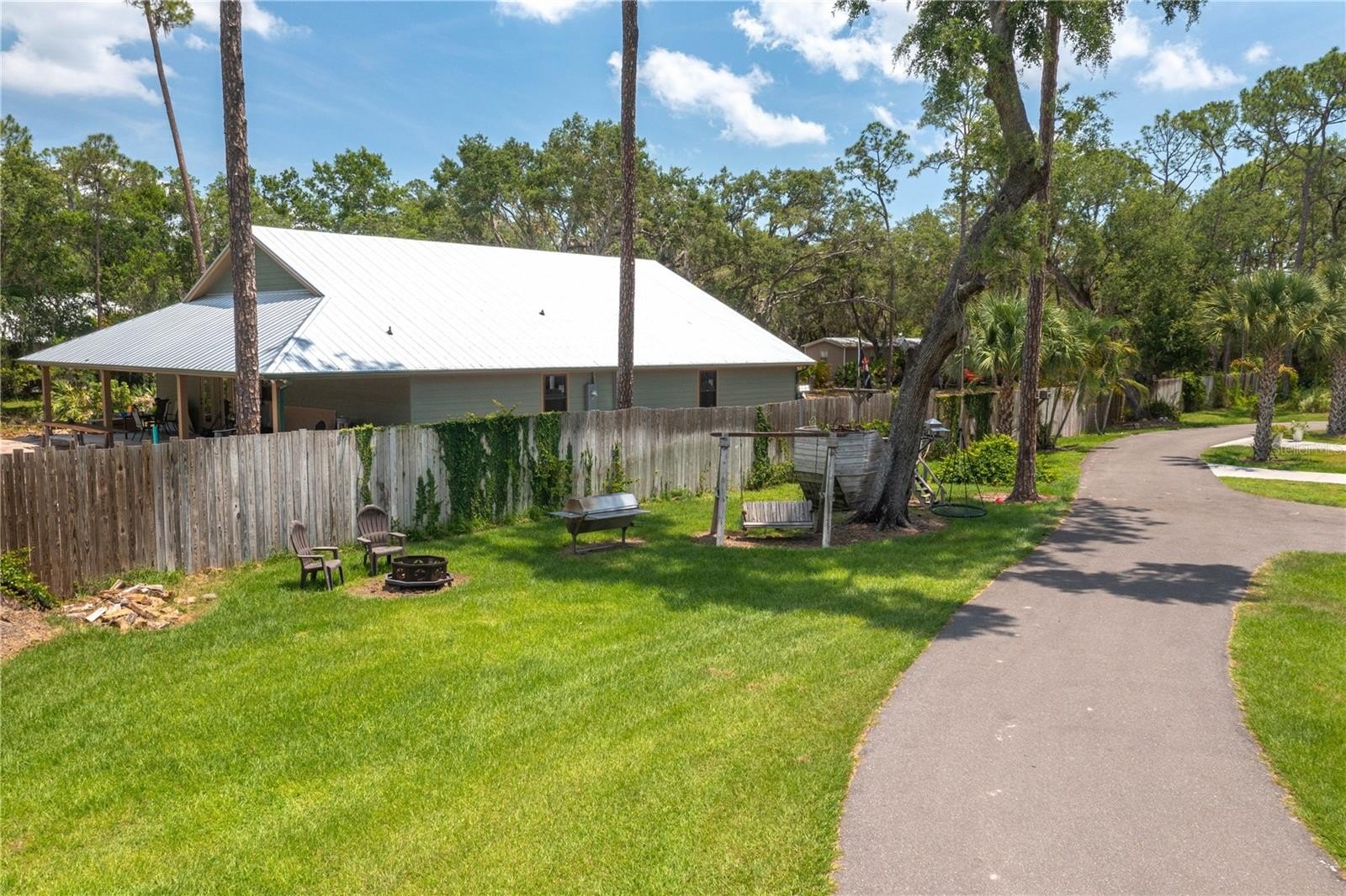 LAKE WALES, Florida, 33898, United States, 3 Bedrooms Bedrooms, ,3 BathroomsBathrooms,Residential,For Sale,1846295
