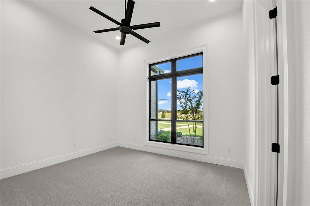 Weatherford, Texas, 76087, United States, 5 Bedrooms Bedrooms, ,6 BathroomsBathrooms,Residential,For Sale,1981061