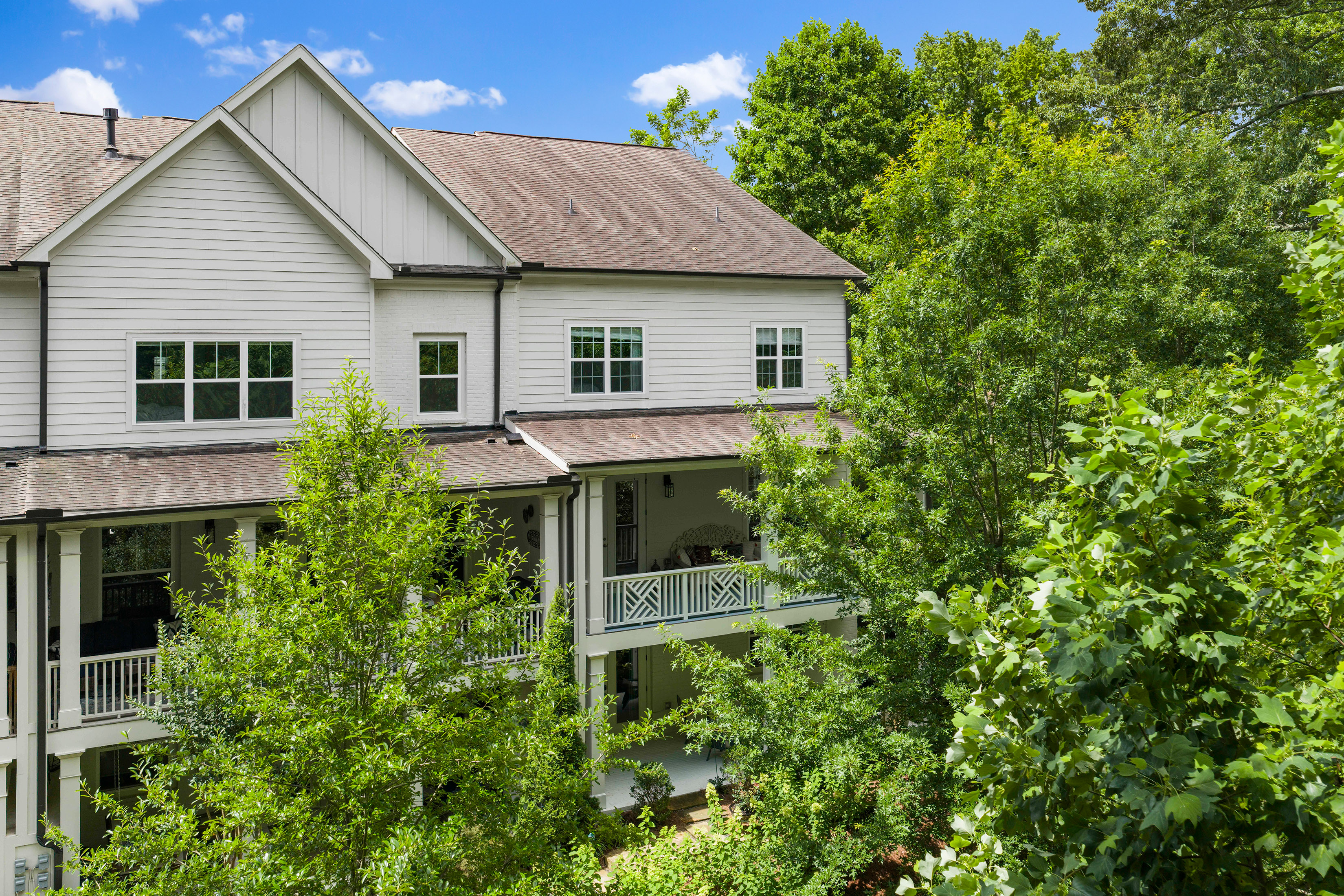  Ideally Positioned in Midwick, One of Alpharetta