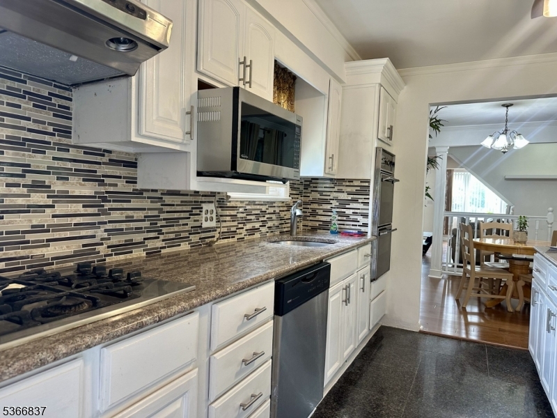 Pompton Lakes Boro, New Jersey, 07442, United States, 3 Bedrooms Bedrooms, ,3 BathroomsBathrooms,Residential,For Sale,1875678