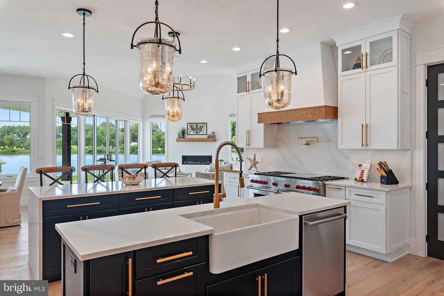 Queenstown, Maryland, 21658, United States, 5 Bedrooms Bedrooms, ,5 BathroomsBathrooms,Residential,For Sale,1907636