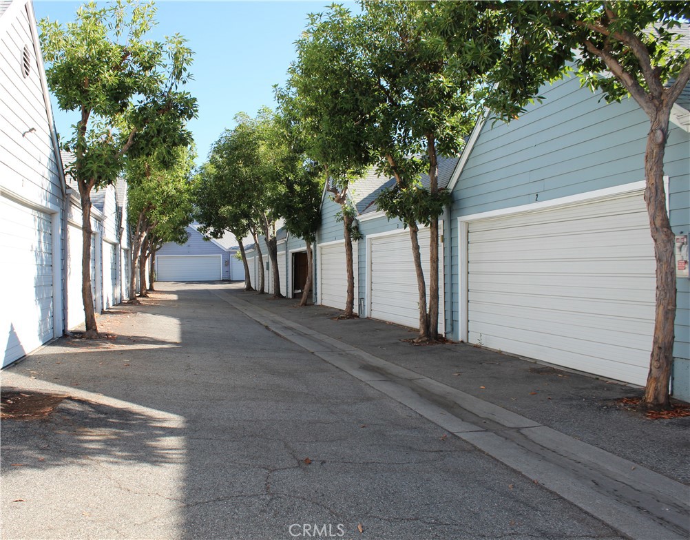 Pasadena, California, 91101, United States, 2 Bedrooms Bedrooms, ,2 BathroomsBathrooms,Residential,For Sale,1944784