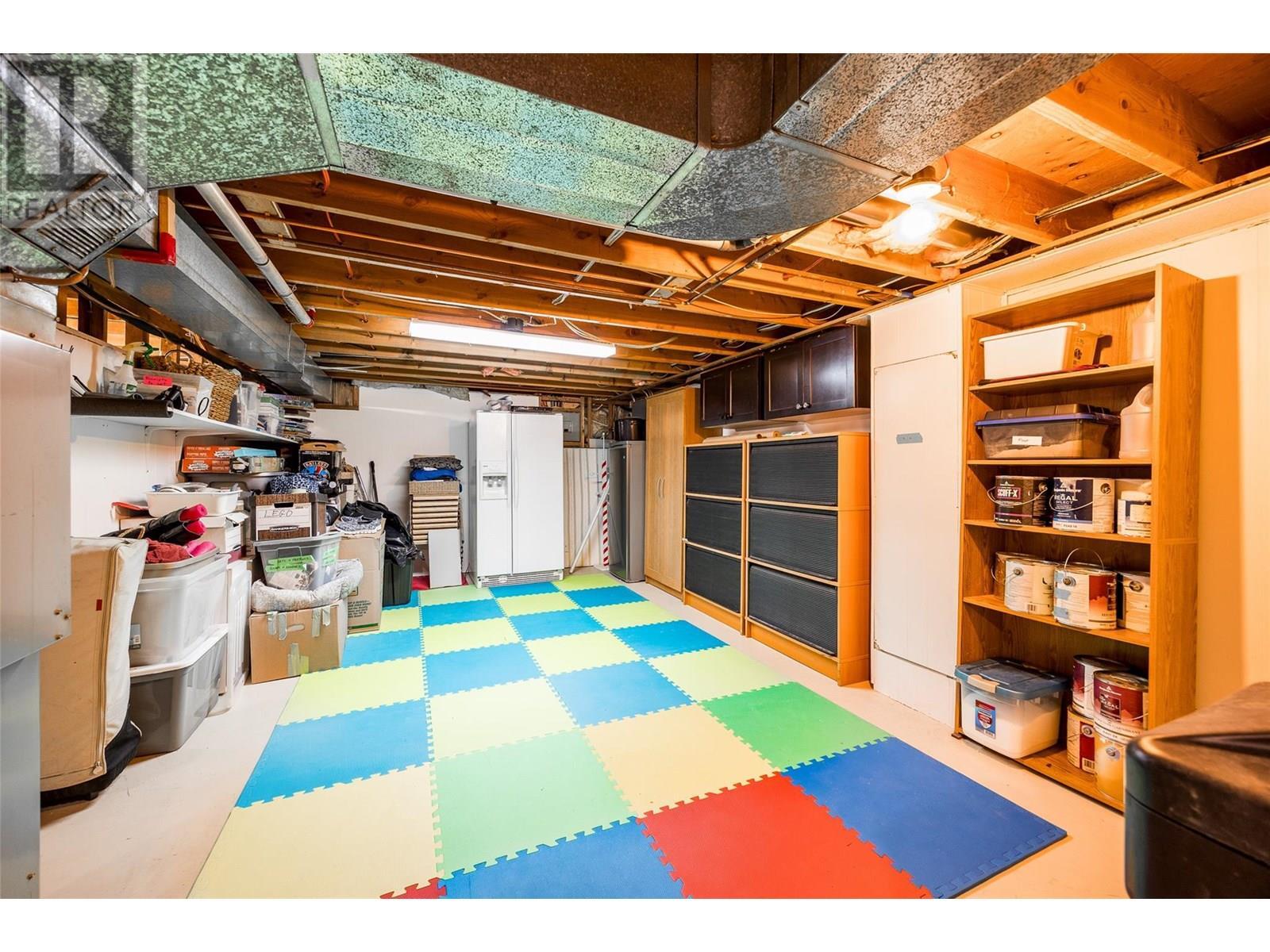KELOWNA, British Columbia, V1X 5W5, CA, 3 Bedrooms Bedrooms, ,2 BathroomsBathrooms,Residential,For Sale,1950193