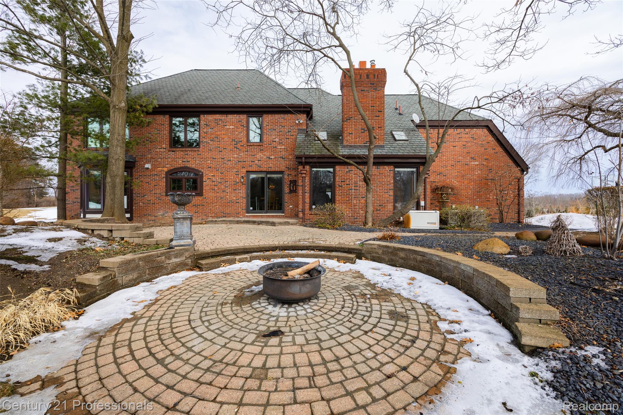 Rochester, Michigan, 48306, United States, 4 Bedrooms Bedrooms, ,3 BathroomsBathrooms,Residential,For Sale,1943231