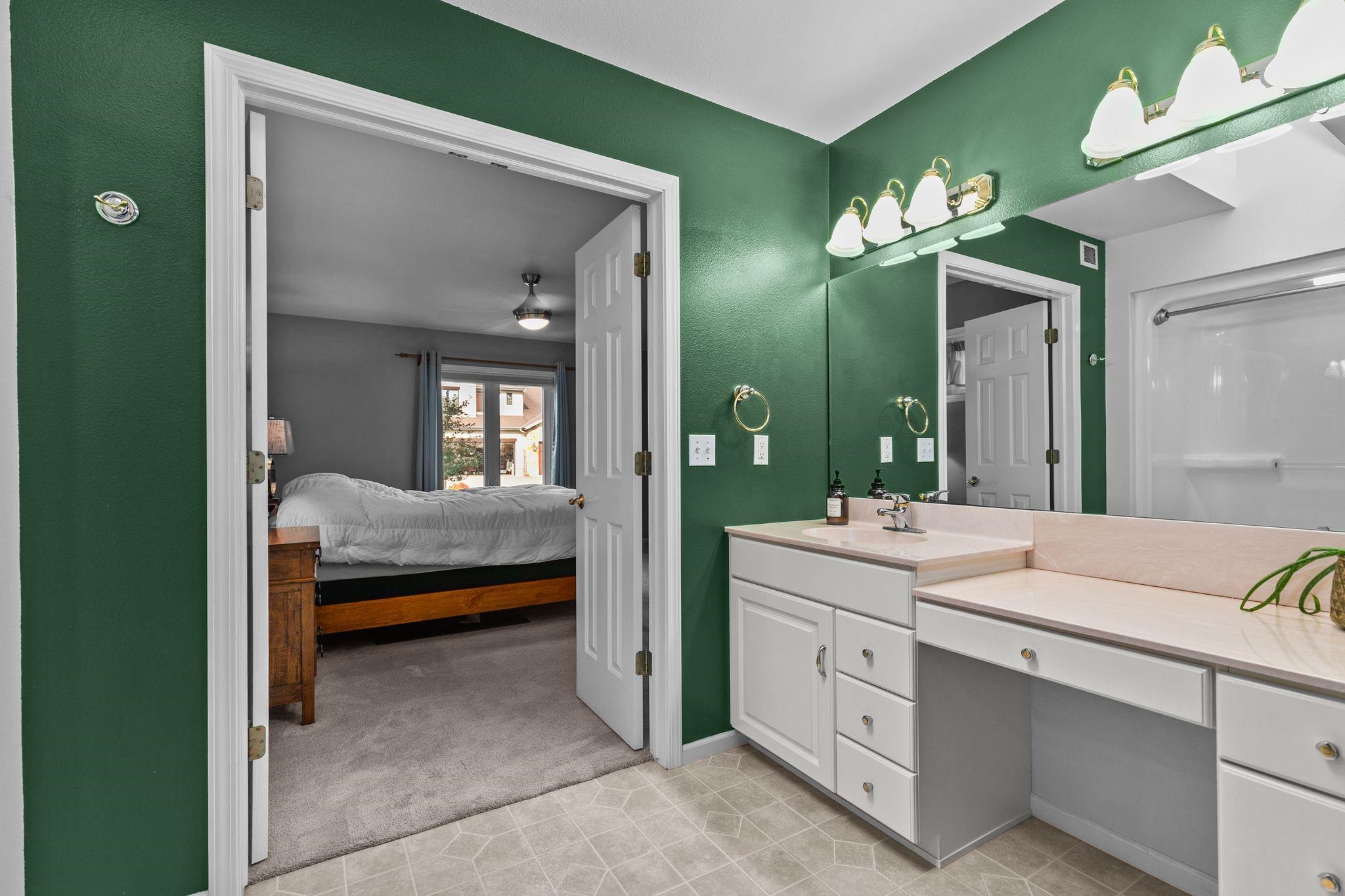 Winneconne, Wisconsin, 54986, United States, 3 Bedrooms Bedrooms, ,4 BathroomsBathrooms,Residential,For Sale,1944874