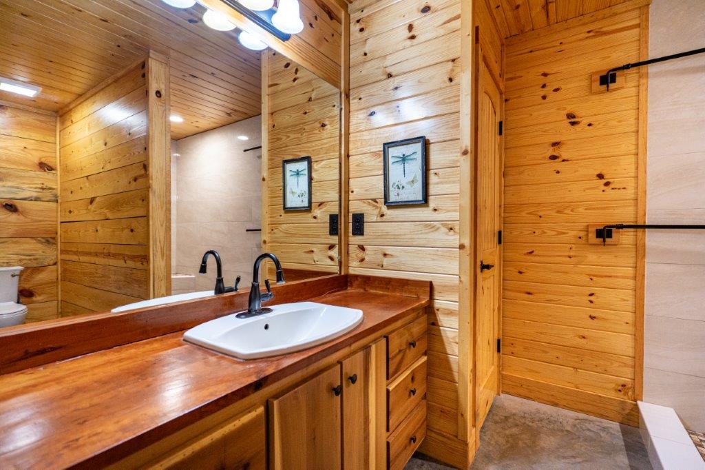 LaGrange, Georgia, 30240, United States, 2 Bedrooms Bedrooms, ,2 BathroomsBathrooms,Residential,For Sale,1865221