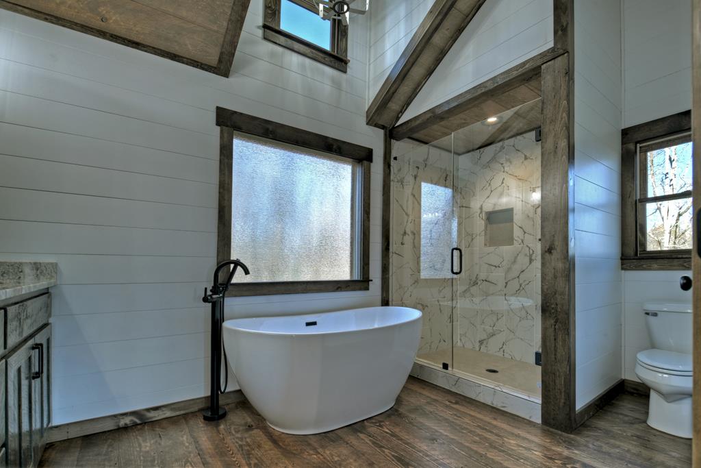 Mineral Bluff, Georgia, 30559, United States, 4 Bedrooms Bedrooms, ,5 BathroomsBathrooms,Residential,For Sale,1858917