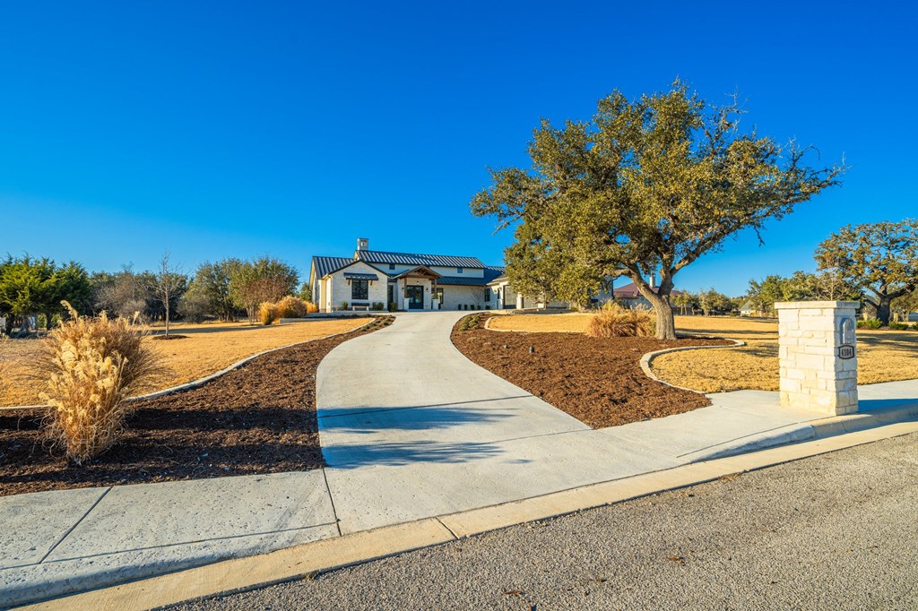 Kerrville, Texas, 78028, United States, 4 Bedrooms Bedrooms, ,3 BathroomsBathrooms,Residential,For Sale,1691989