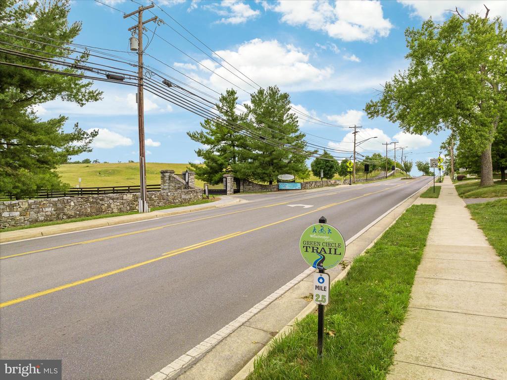 Winchester, Virginia, 22602, United States, 5 Bedrooms Bedrooms, ,5 BathroomsBathrooms,Residential,For Sale,2005998