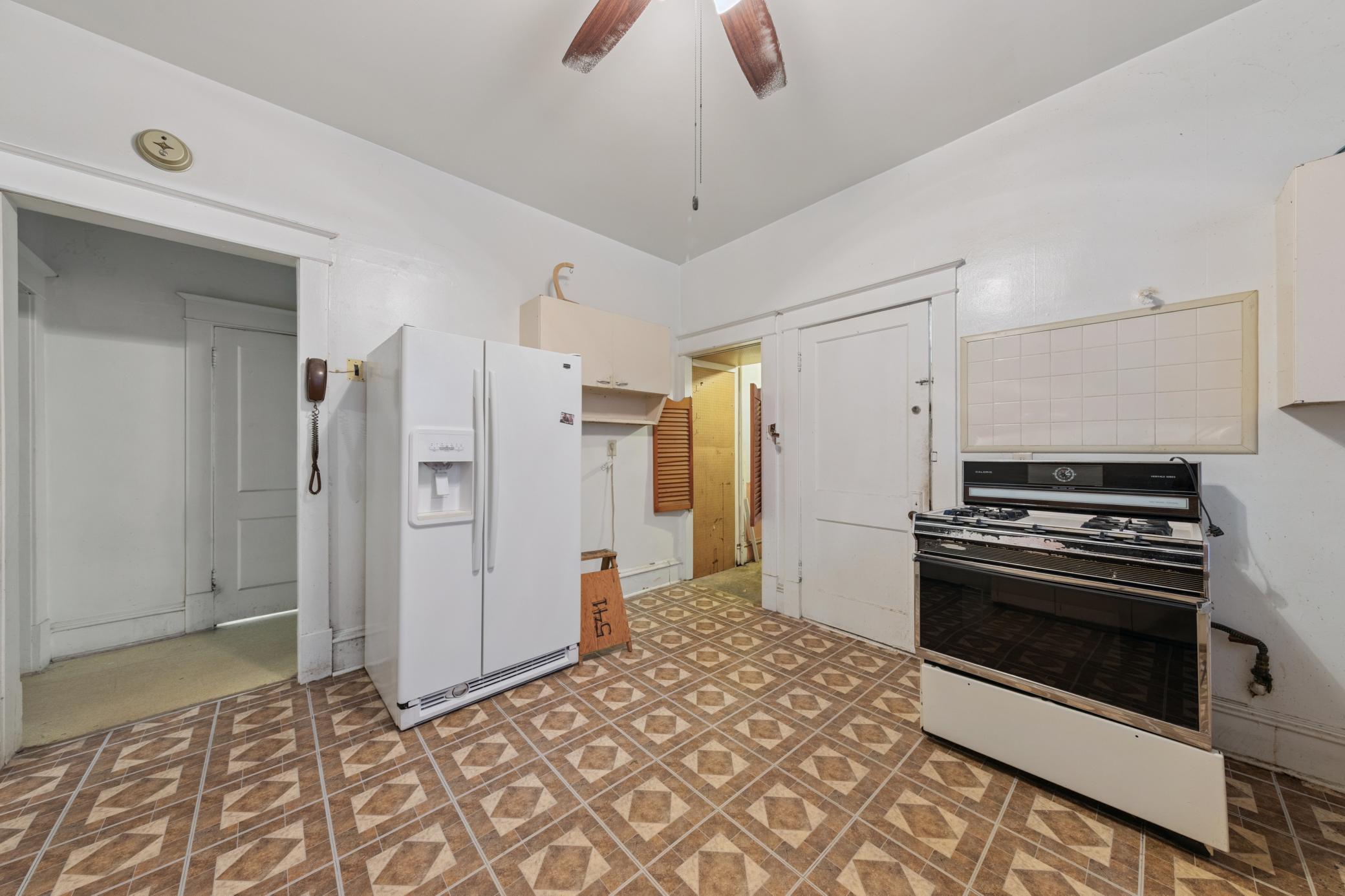 Saint Paul, Minnesota, 55104, United States, ,Residential,For Sale,1932616