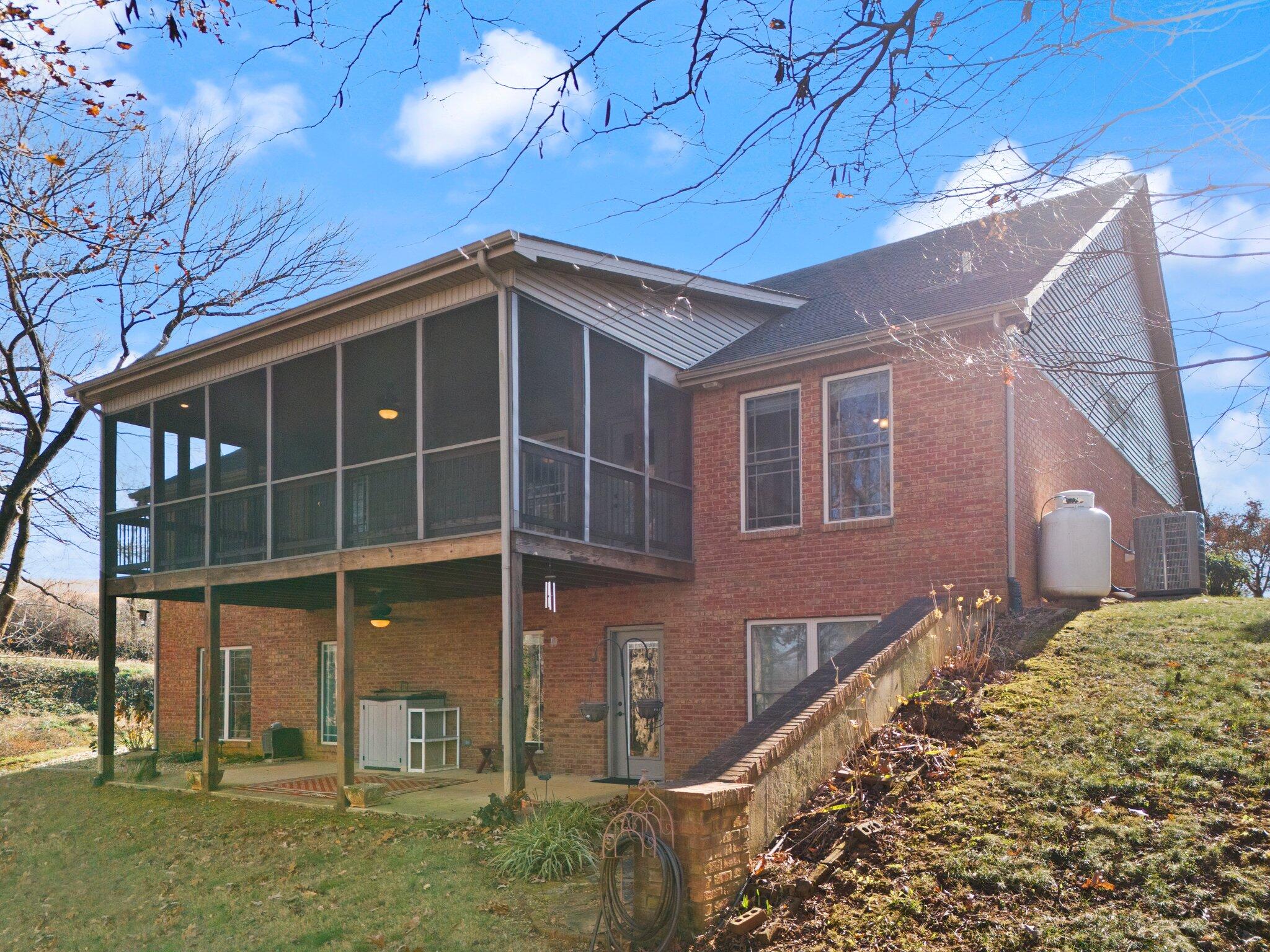 Monticello, Kentucky, 42633, United States, 4 Bedrooms Bedrooms, ,3 BathroomsBathrooms,Residential,For Sale,1691685