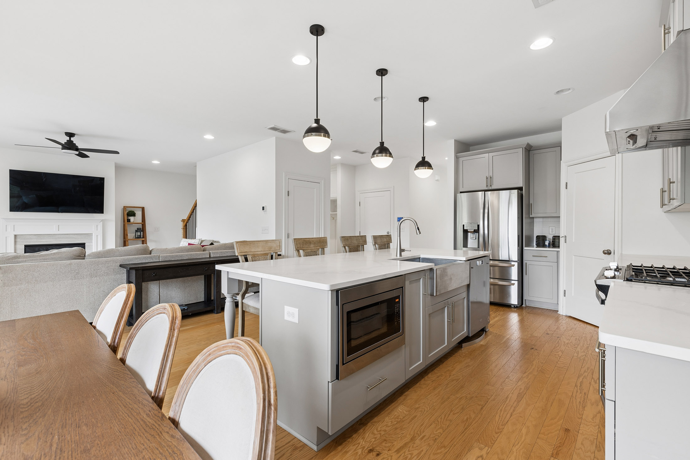  Freshly Updated and Move-in Ready Home in a Prime Westside Location - 物件實景