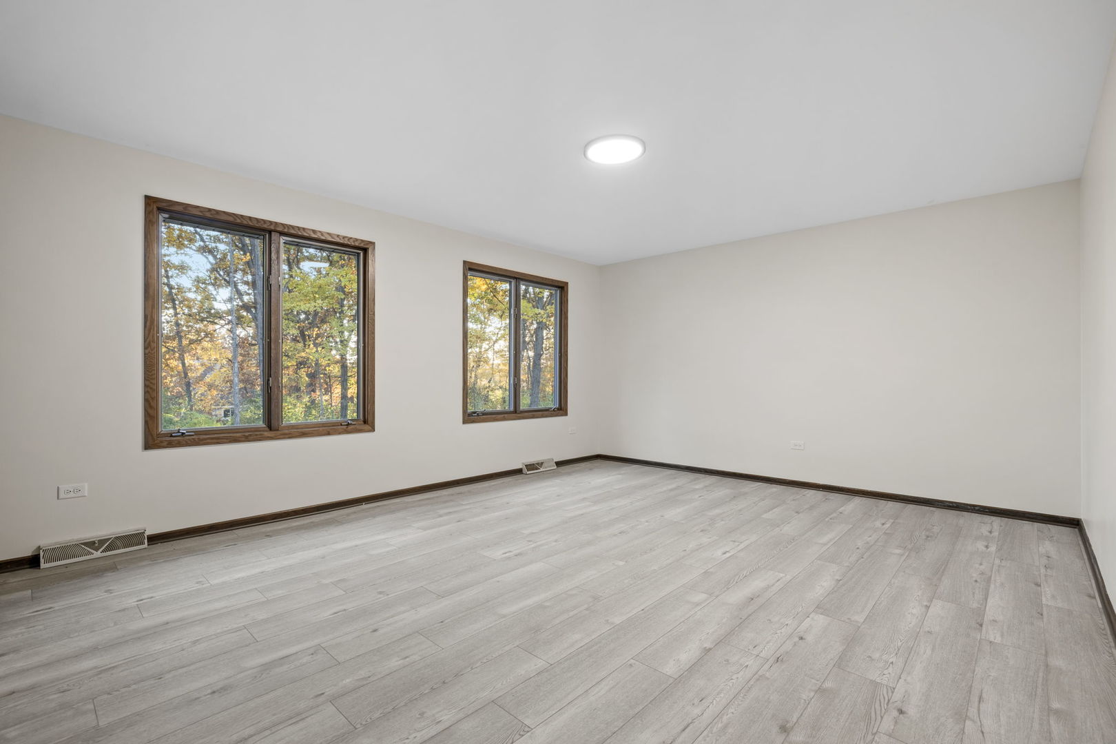 Homer Glen, Illinois, 60491, United States, 4 Bedrooms Bedrooms, ,3 BathroomsBathrooms,Residential,For Sale,1987574