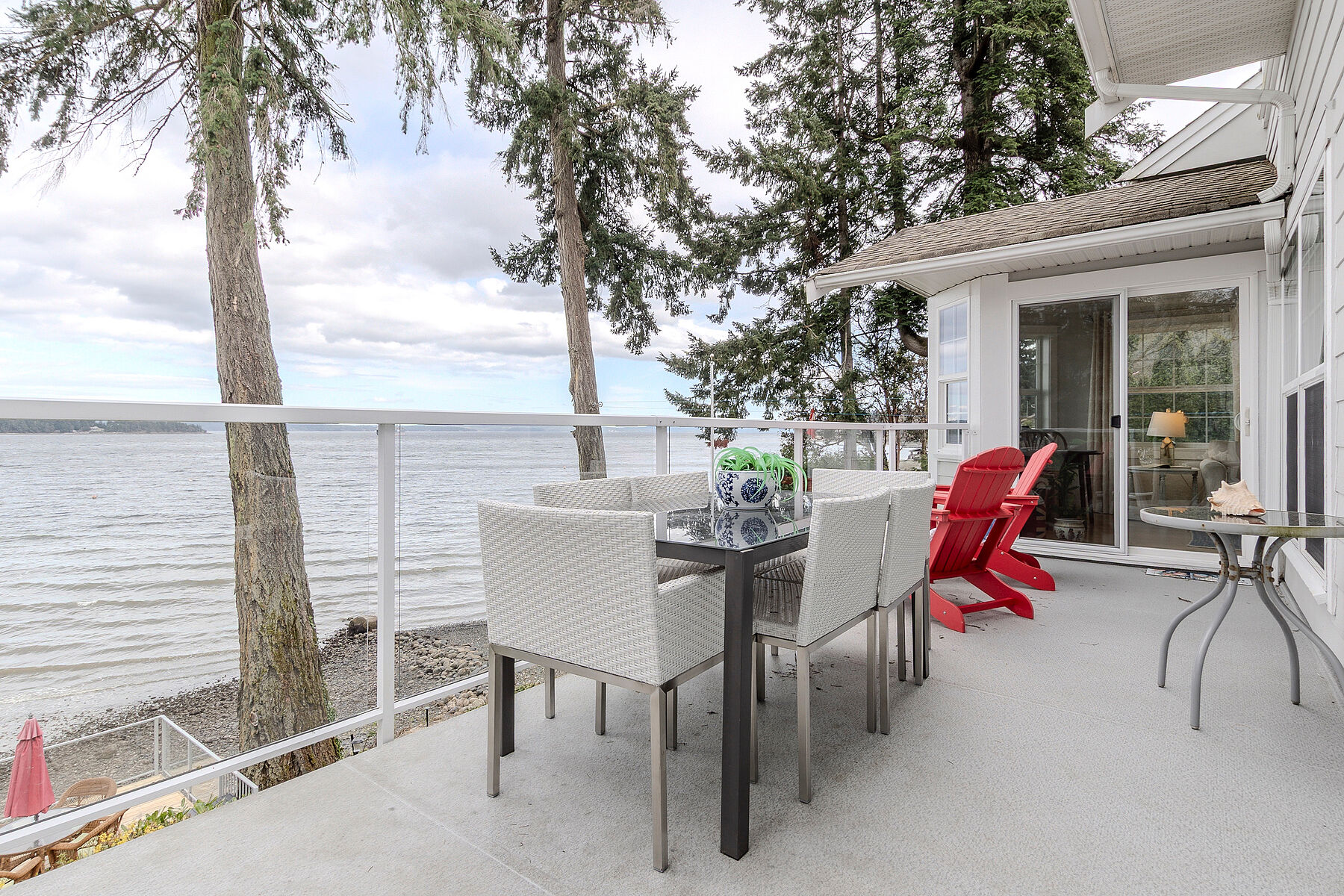  Ladysmith Bespoke Oceanfront - 物件實景