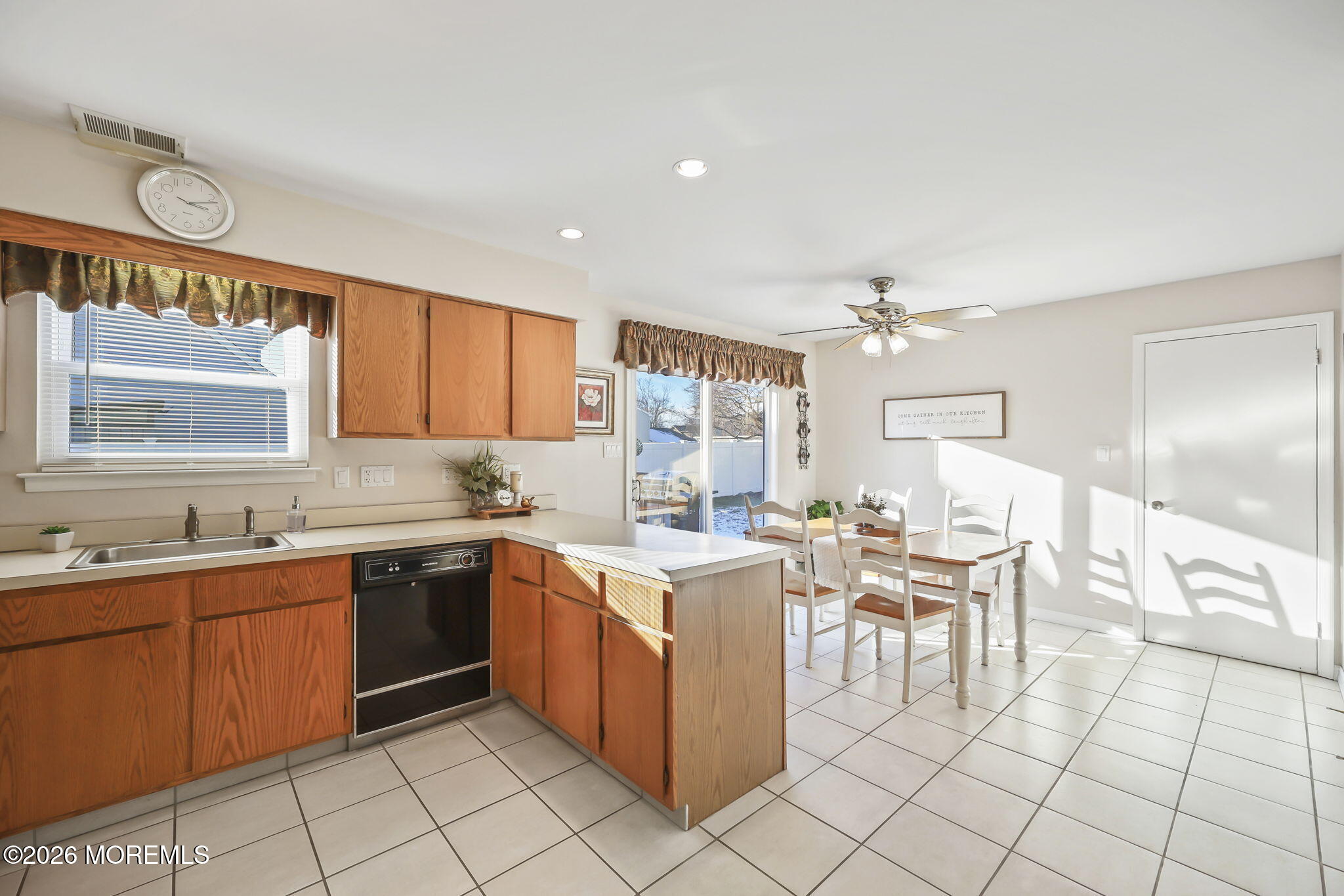 Howell, New Jersey, 07731, United States, 5 Bedrooms Bedrooms, ,3 BathroomsBathrooms,Residential,For Sale,2015351