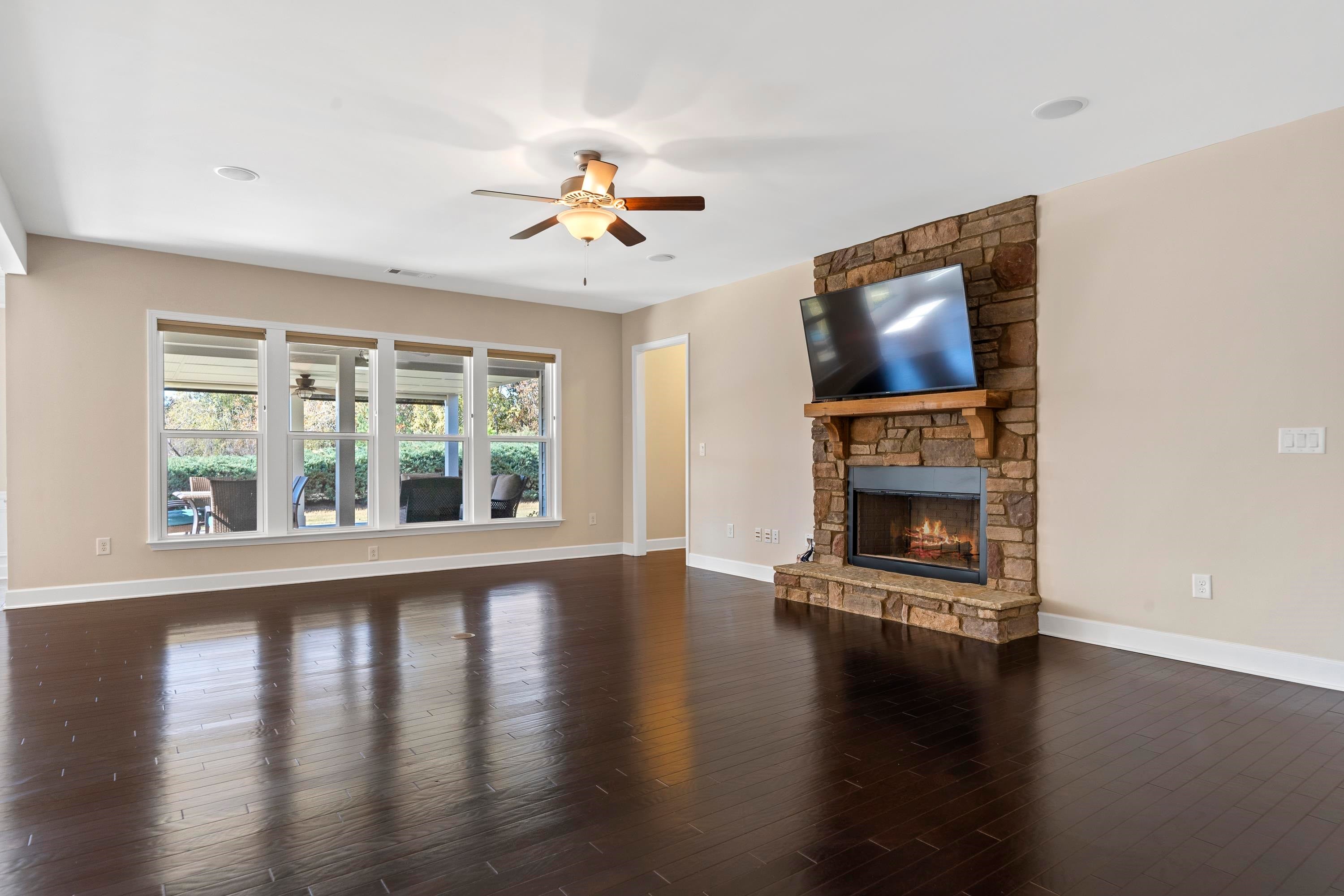 Greensboro, Georgia, 30642, United States, 3 Bedrooms Bedrooms, ,3 BathroomsBathrooms,Residential,For Sale,1992135