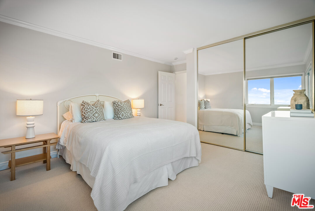 Malibu, California, 90265, United States, 4 Bedrooms Bedrooms, ,3 BathroomsBathrooms,Residential,For Sale,2001973