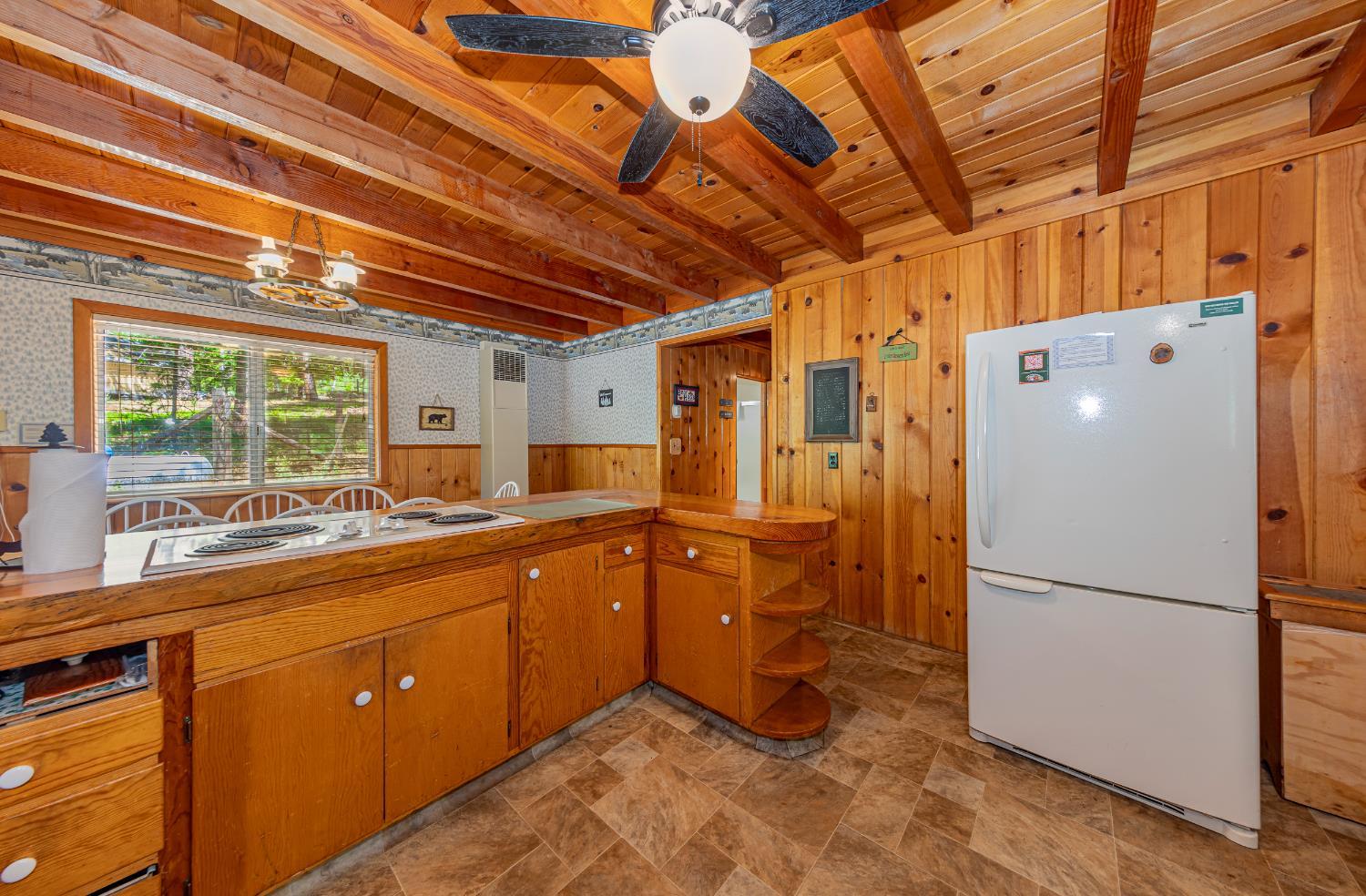 Yosemite, California, 95389, United States, 5 Bedrooms Bedrooms, ,4 BathroomsBathrooms,Residential,For Sale,1975650