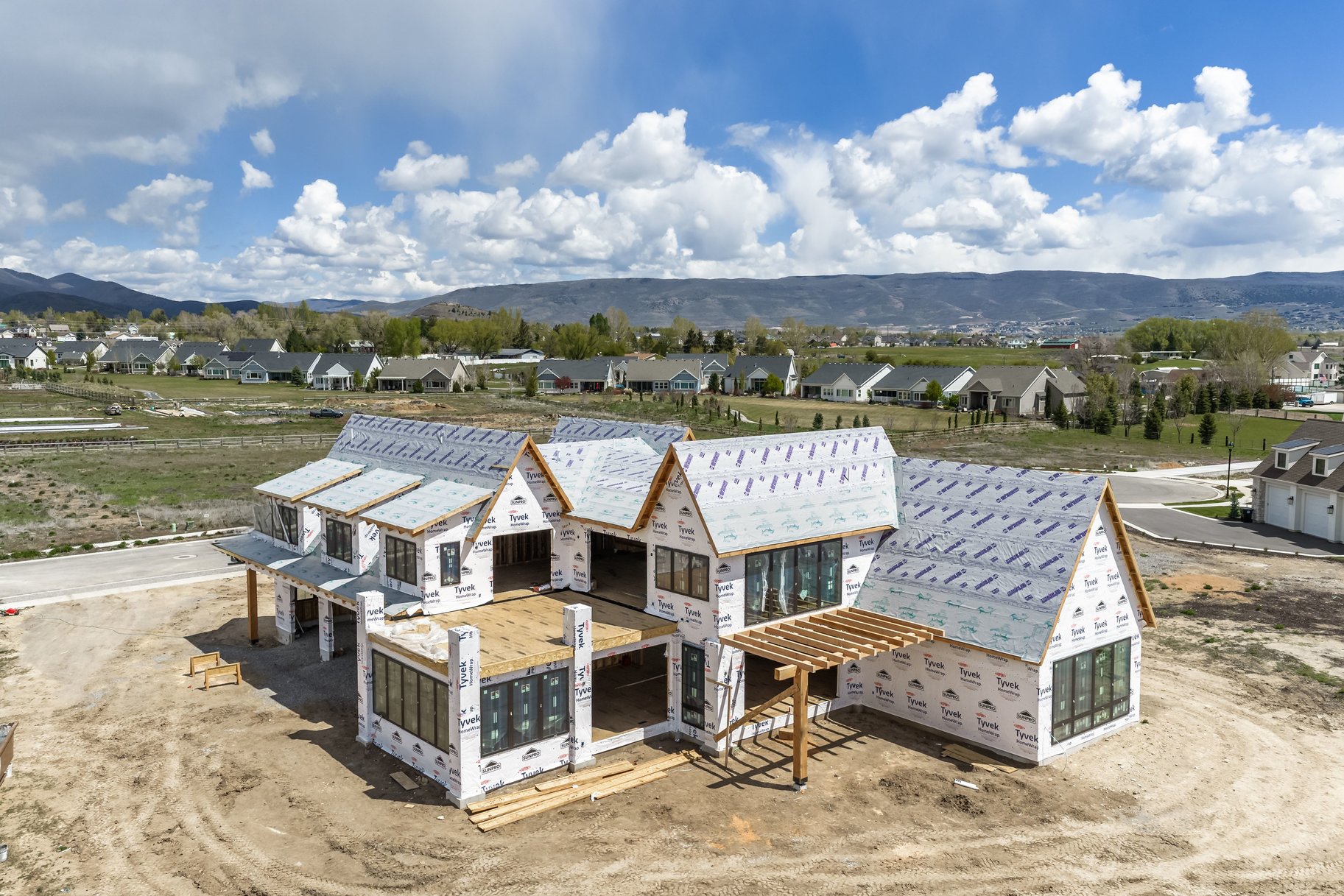  Thoughtfully Designed Home in the Heart of Midway with Mountain Views - 物件實景