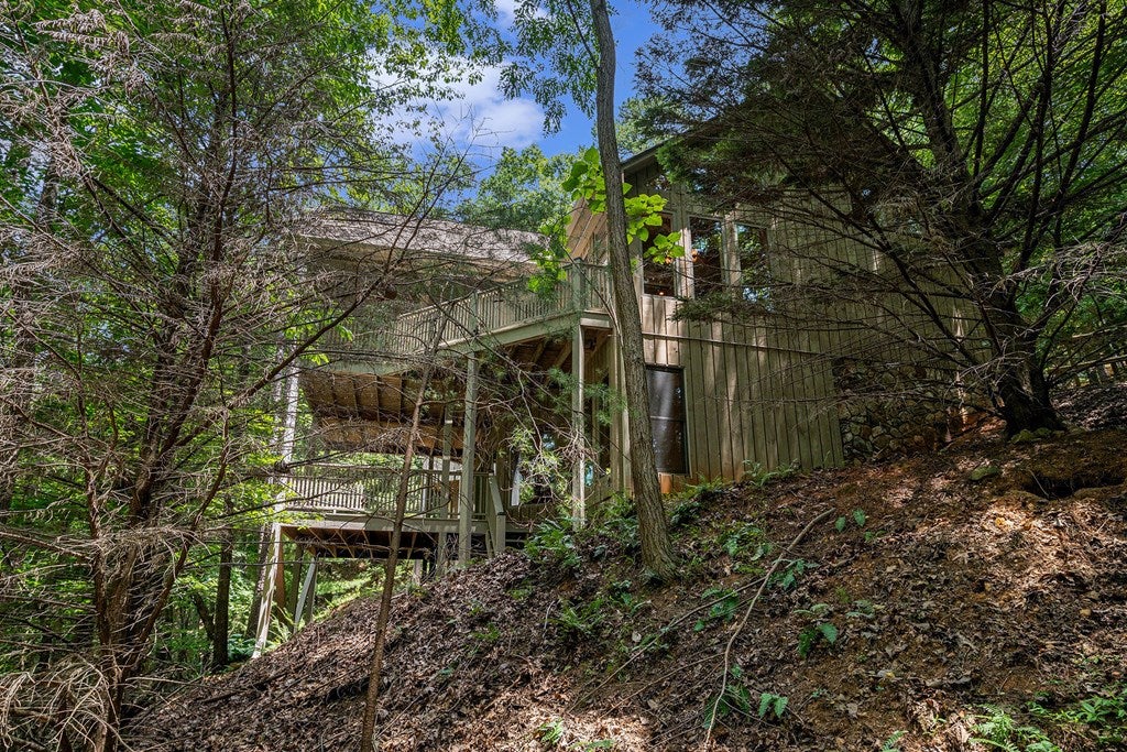 Ellijay, Georgia, 30536, United States, 4 Bedrooms Bedrooms, ,4 BathroomsBathrooms,Residential,For Sale,1888522