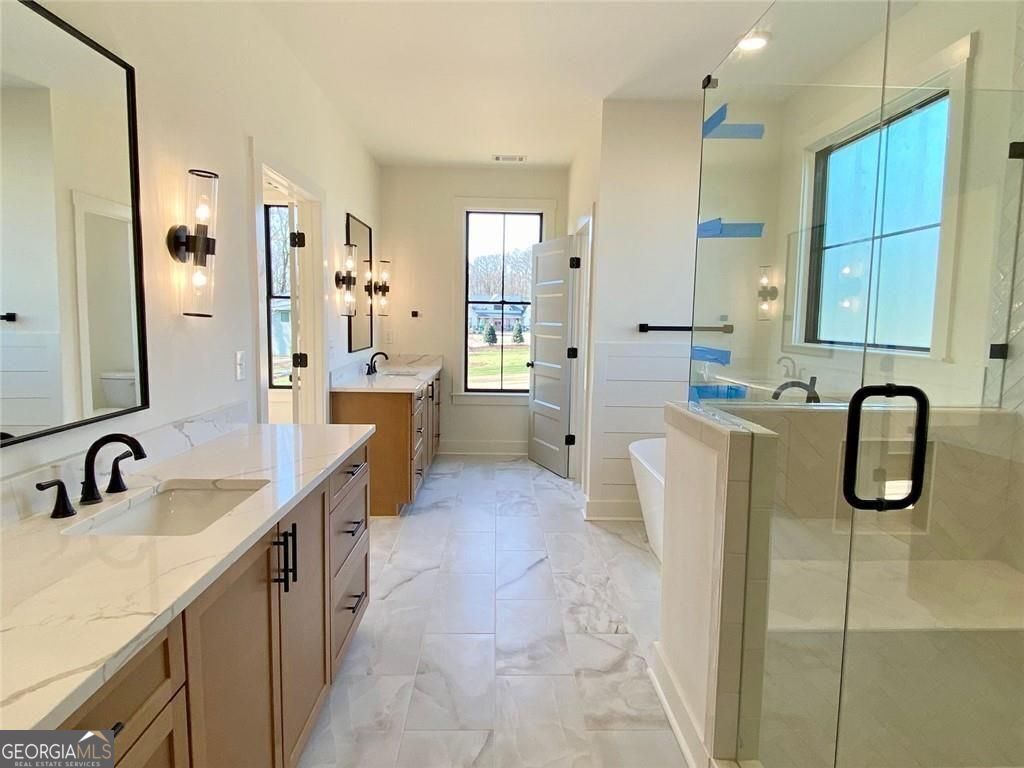 Gainesville, Georgia, 30506, United States, 5 Bedrooms Bedrooms, ,4 BathroomsBathrooms,Residential,For Sale,1909914