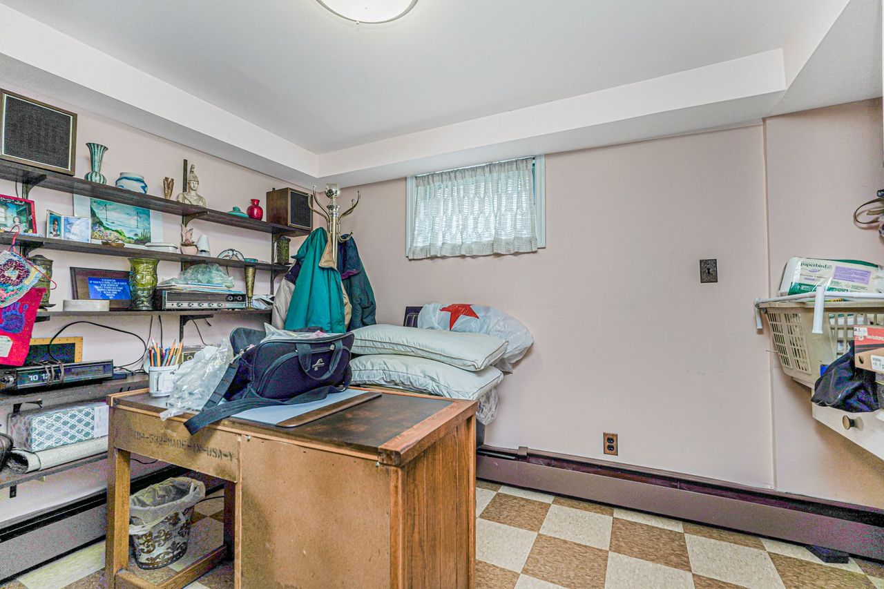 Staten Island, New York, 10302, United States, 5 Bedrooms Bedrooms, ,2 BathroomsBathrooms,Residential,For Sale,1914659