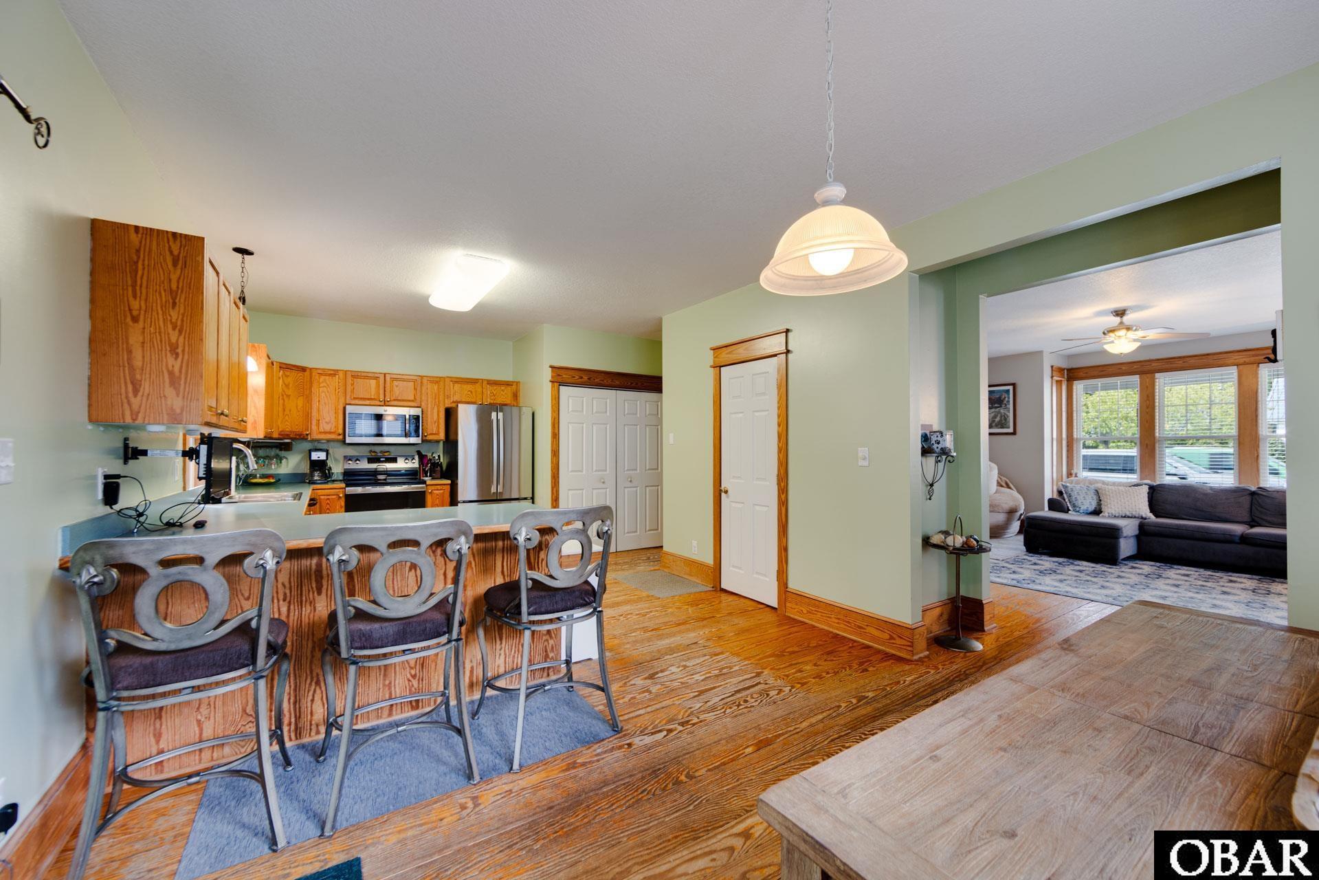 Manteo, North Carolina, 27954, United States, 3 Bedrooms Bedrooms, ,3 BathroomsBathrooms,Residential,For Sale,1939590