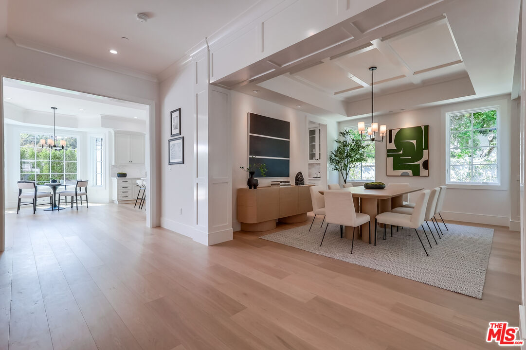 Los Angeles, California, 90049, United States, 7 Bedrooms Bedrooms, ,4 BathroomsBathrooms,Residential,For Sale,1912461