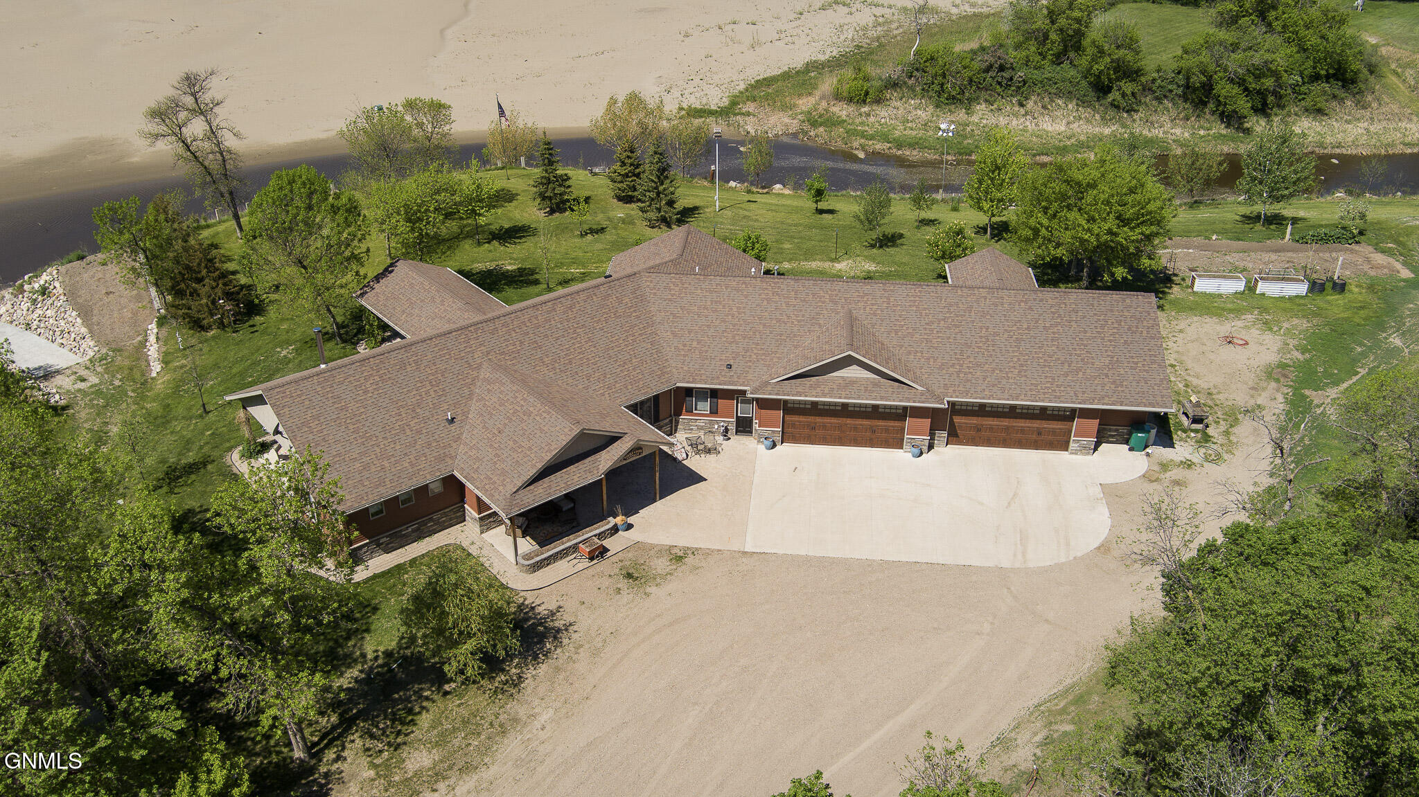 Washburn, North Dakota, 58577, United States, 3 Bedrooms Bedrooms, ,2 BathroomsBathrooms,Residential,For Sale,2043645
