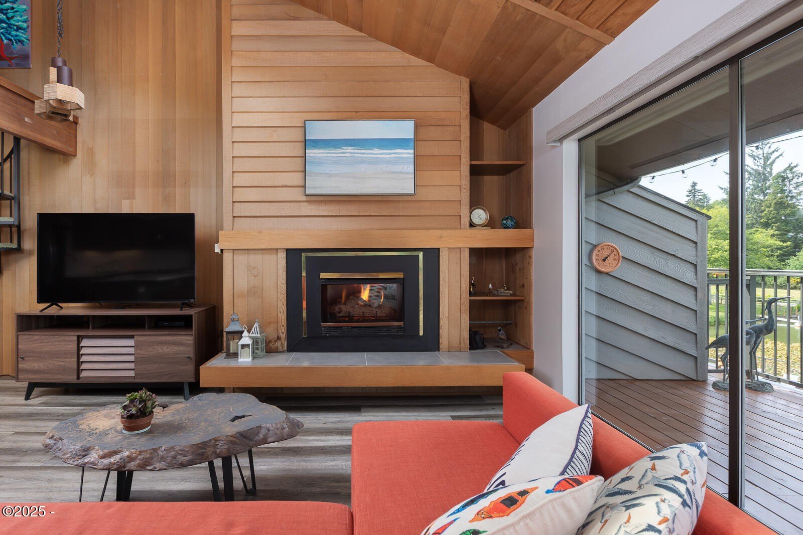 Lincoln City, Oregon, 97367, United States, 3 Bedrooms Bedrooms, ,2 BathroomsBathrooms,Residential,For Sale,1867179