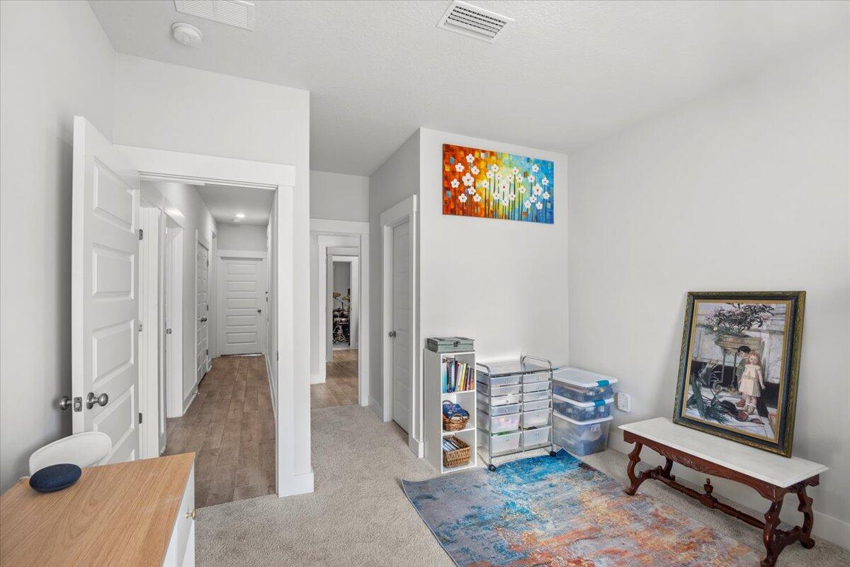 Gulf Breeze, Florida, 32563, United States, 4 Bedrooms Bedrooms, ,3 BathroomsBathrooms,Residential,For Sale,1933407