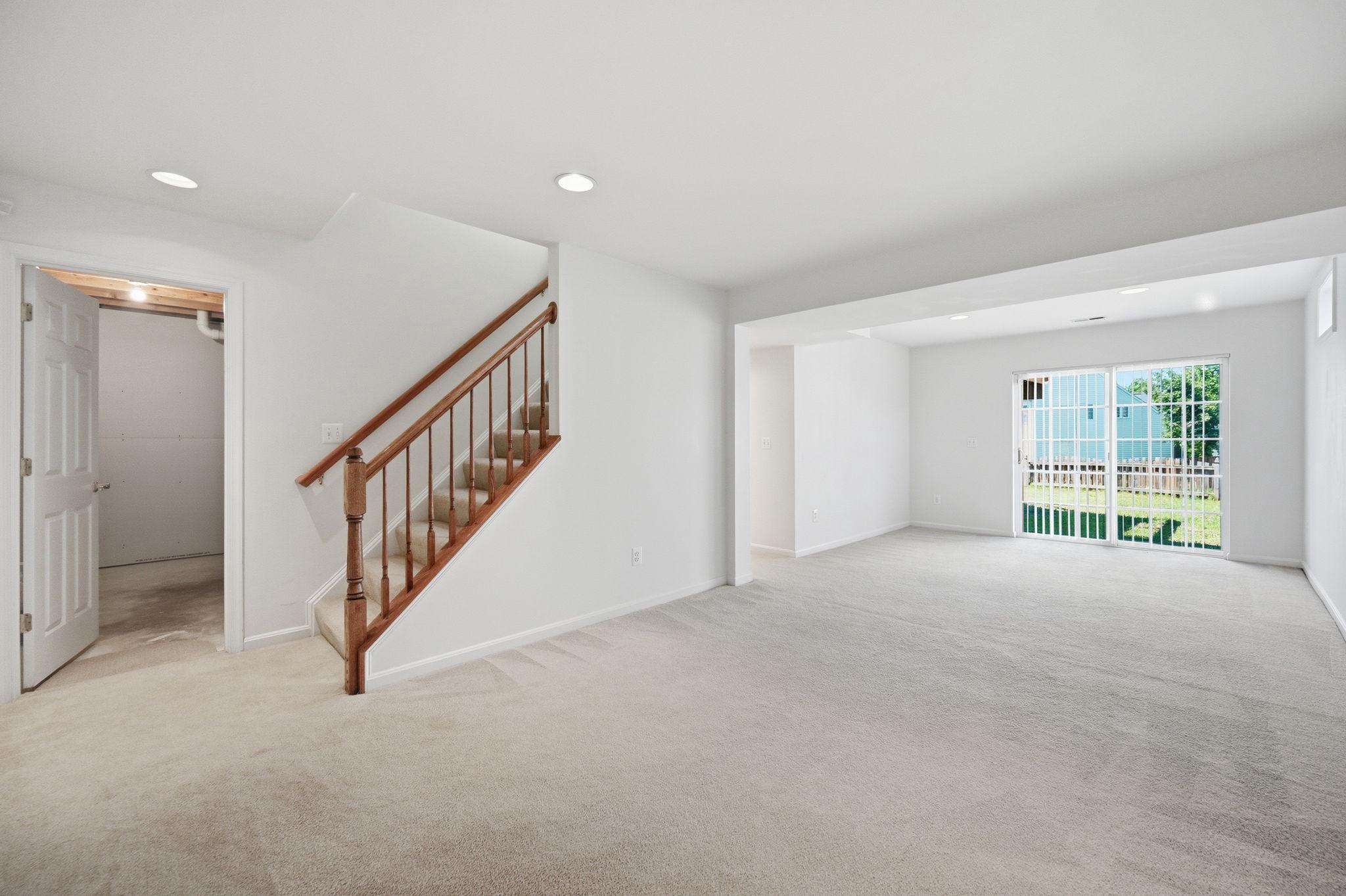 Triangle, Virginia, 22172, United States, 5 Bedrooms Bedrooms, ,4 BathroomsBathrooms,Residential,For Sale,2048381