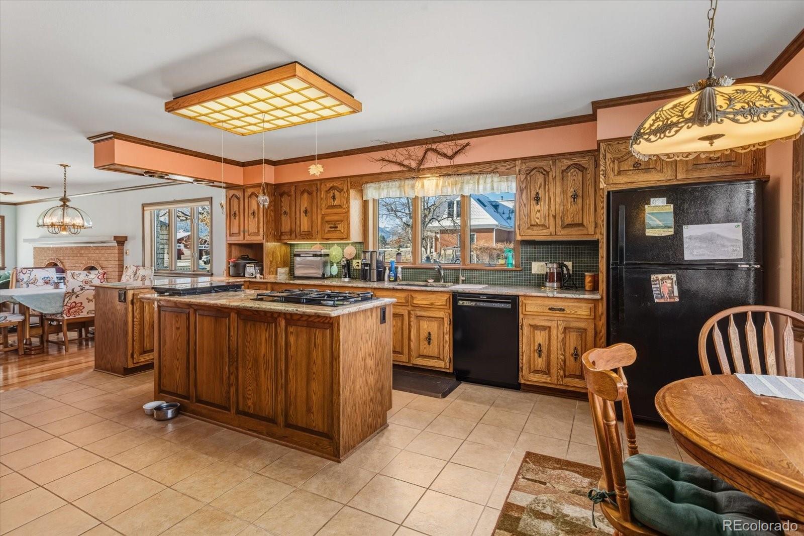 Salida, Colorado, 81201, United States, 2 Bedrooms Bedrooms, ,1 BathroomBathrooms,Residential,For Sale,1998688