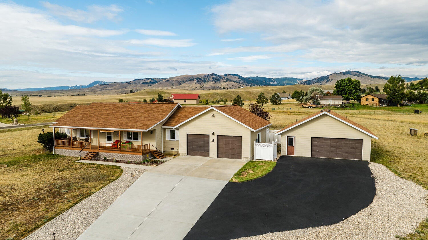 Buffalo, Wyoming, 82834, United States, 3 Bedrooms Bedrooms, ,2 BathroomsBathrooms,Residential,For Sale,1982571