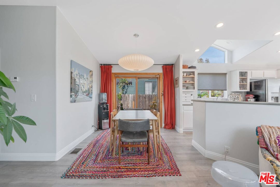 Malibu, California, 90265, United States, 3 Bedrooms Bedrooms, ,2 BathroomsBathrooms,Residential,For Sale,1795303