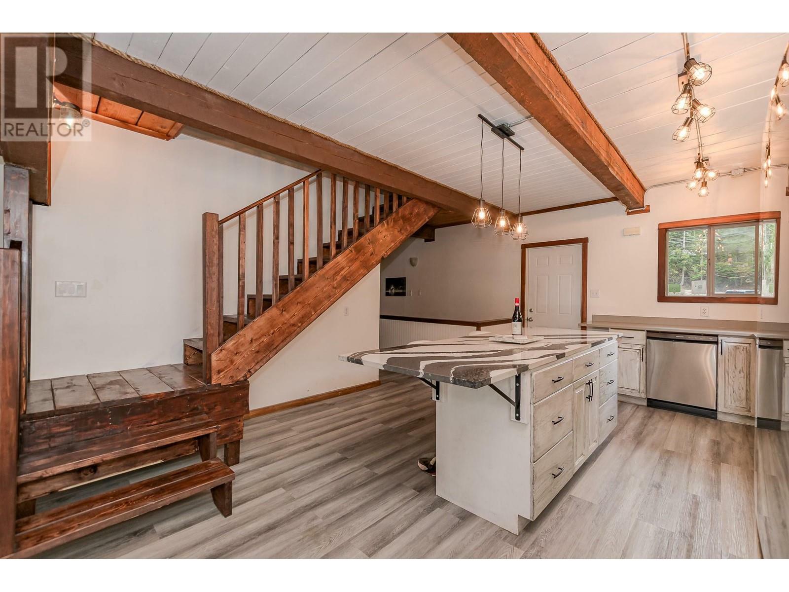 REVELSTOKE, British Columbia, V0E 2S0, CA, 4 Bedrooms Bedrooms, ,2 BathroomsBathrooms,Residential,For Sale,1838033