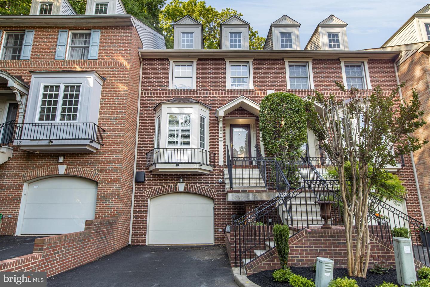 WILMINGTON, Delaware, 19806, United States, 4 Bedrooms Bedrooms, ,4 BathroomsBathrooms,Residential,For Sale,2048566