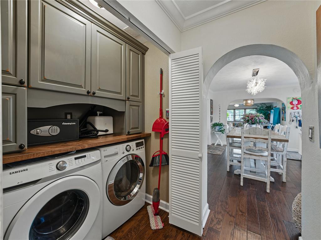 Gulfport, Florida, 33707, United States, 3 Bedrooms Bedrooms, ,3 BathroomsBathrooms,Residential,For Sale,1846647