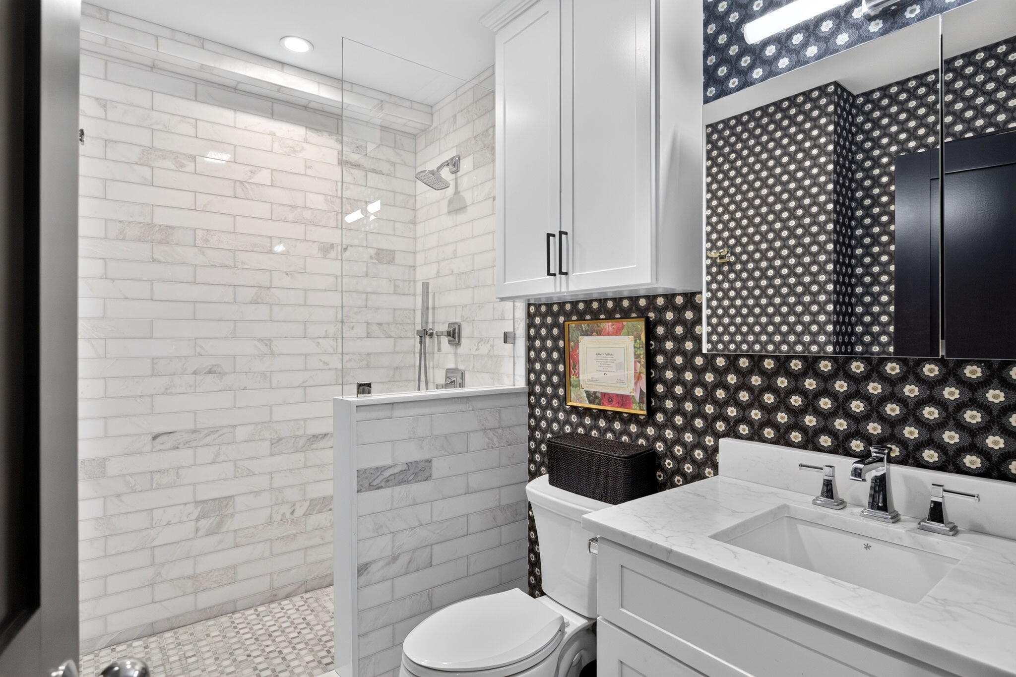  Designer Finishes, Private Yard & Deeded Parking - 物件實景