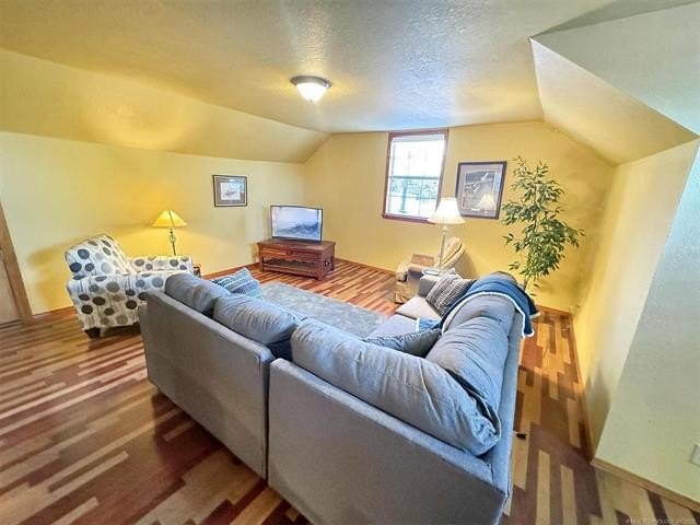 Cookson, Oklahoma, 74427, United States, 3 Bedrooms Bedrooms, ,3 BathroomsBathrooms,Residential,For Sale,1974626