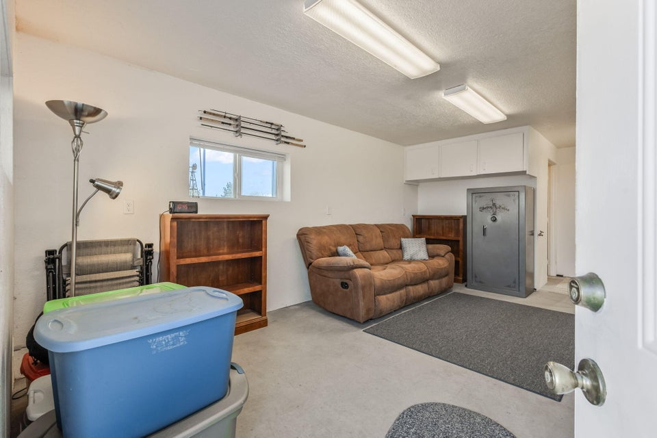 Prineville, Oregon, 97754, United States, 3 Bedrooms Bedrooms, ,3 BathroomsBathrooms,Residential,For Sale,1804823
