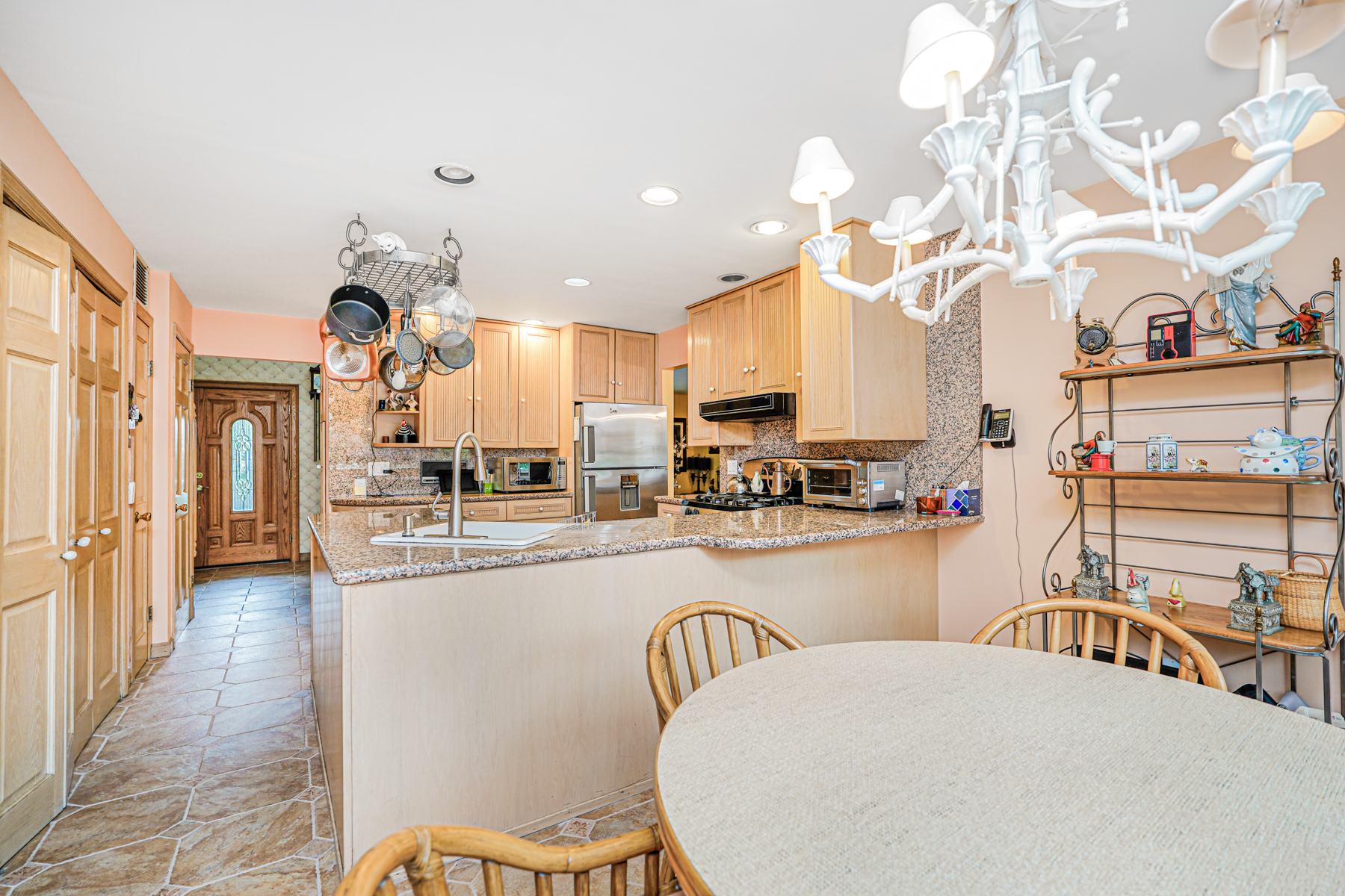 Staten Island, New York, 10301, United States, 4 Bedrooms Bedrooms, ,3 BathroomsBathrooms,Residential,For Sale,1838592