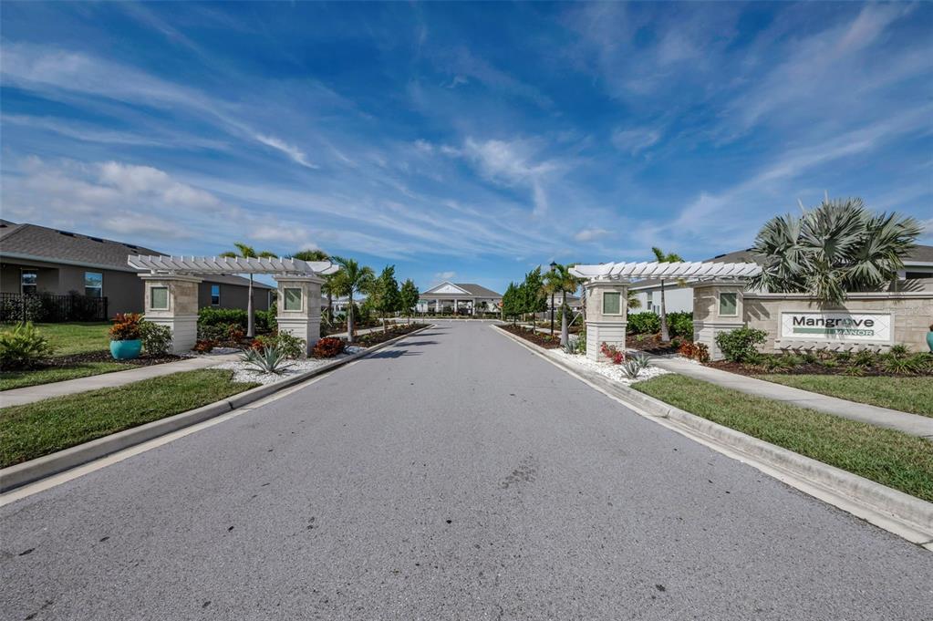 Apollo Beach, Florida, 33572, United States, 4 Bedrooms Bedrooms, ,3 BathroomsBathrooms,Residential,For Sale,1991637